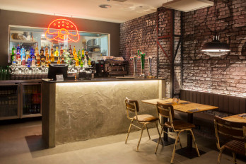 The Black Turtle - Cirilo Amorós