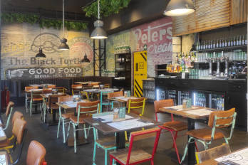 The Black Turtle - Cortes Valencianas